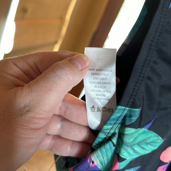 NWT FULLFITALL Plus Size Tankini Top Printed Bathing Suit (No Bottom) Size 22 - Picture 13 of 13